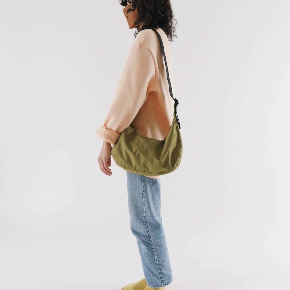 BAGGU Moss Medium Nylon Crescent Bag
